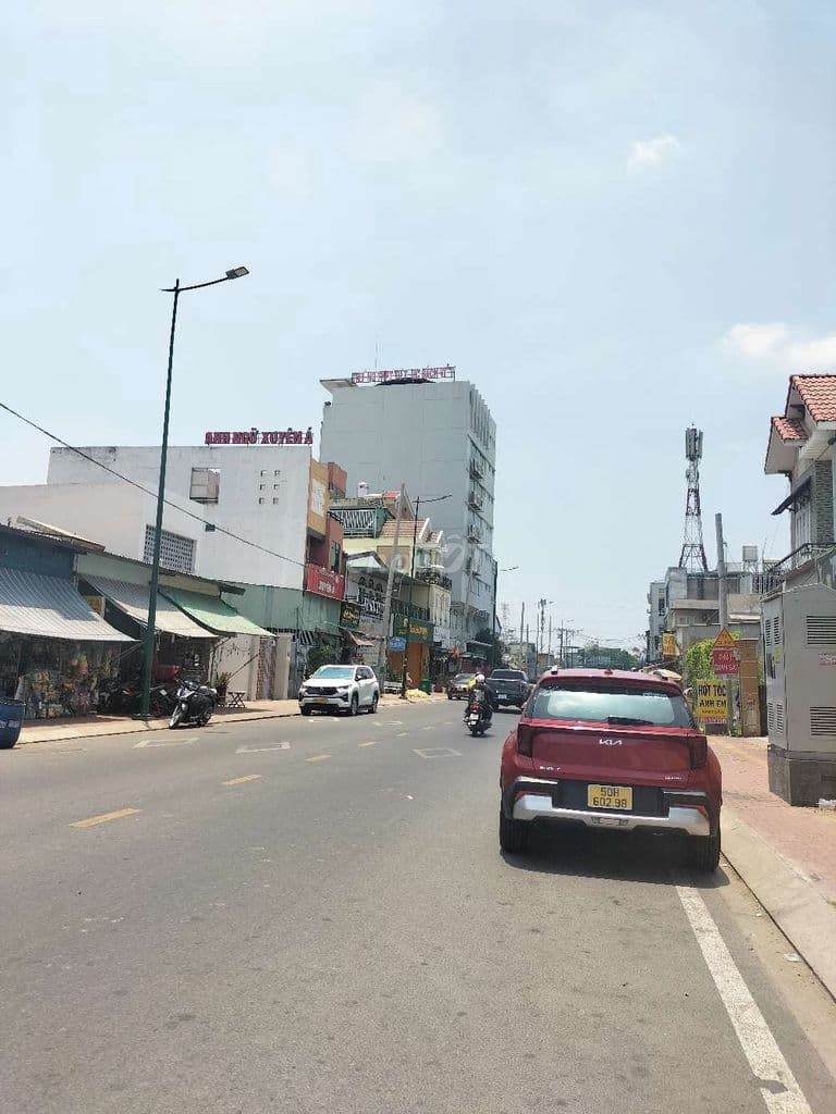 Đầu tư ngay, thu nhập liền tay, sát Vạn Phúc, 100 m2, chỉ 8 TỶ