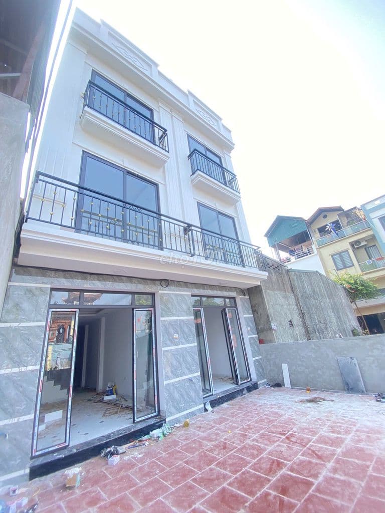 Nhà 3 tầng 56m2 gần Đhoc thể thao-Cho thuê tốt-Giá chỉ 3,7x tỷ-Quá rẻ