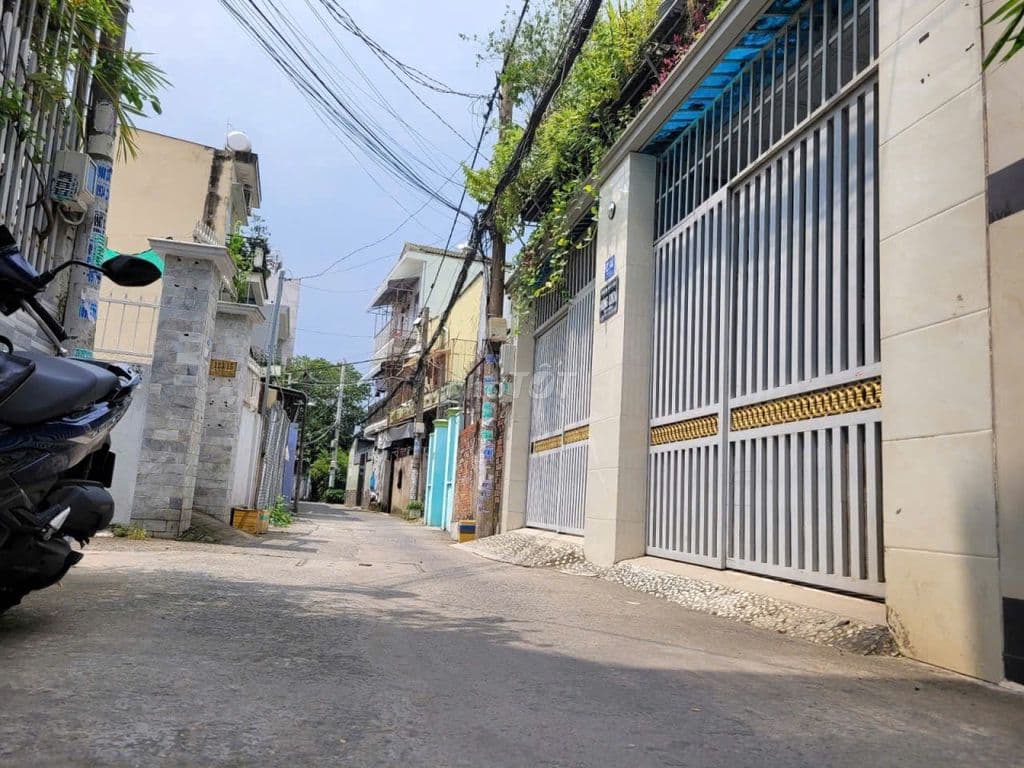 BÁN 160M ĐẤT GIÁ RẺ XÂY CHDV + BT SÁT PHẠM VĂN ĐỒNG THỦ ĐỨC - Ảnh 3