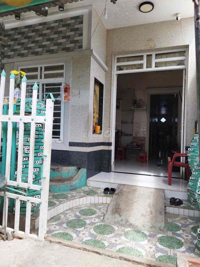 nhà Bình Chánh ngộp ngân hàng - Ảnh 2