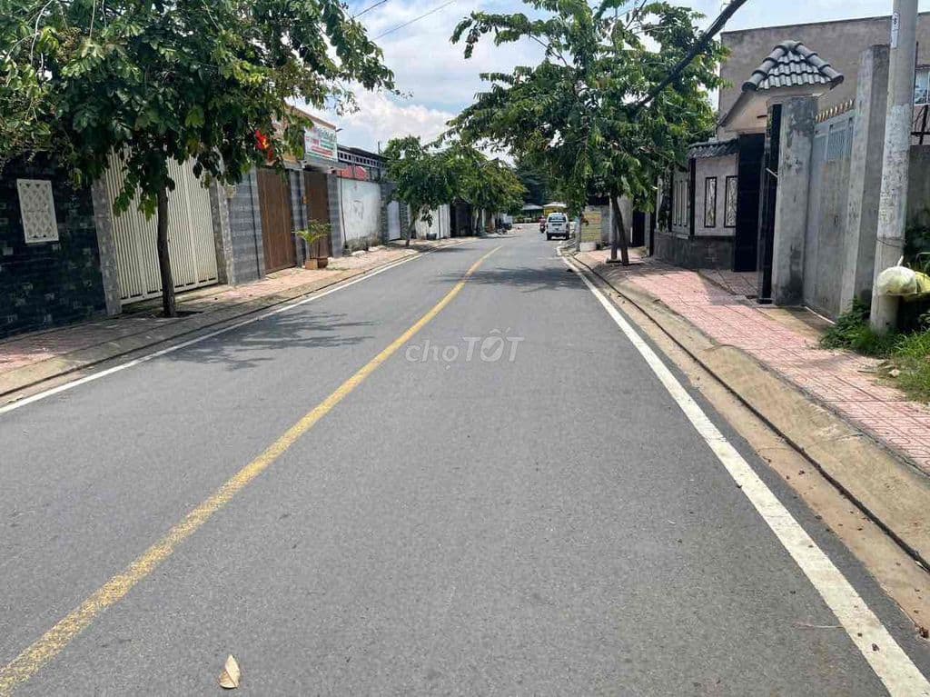 Bán Gấp Đất Full Thổ Cư 450m2, Mặt Tiền Đường 12m Nguyễn Thị Sáu