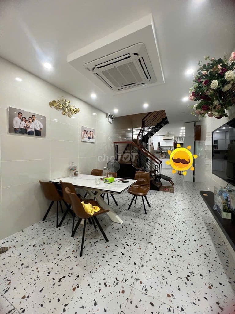 Bán nhà Hẻm Xe Hơi 3 tầng mới đẹp. Full Nội Thất. Nhỉnh 11 tỷ