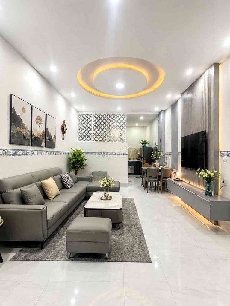 NHÀ ĐẸP GẦN MẶT TIỀN CMT8 – Ô TÔ THÔNG – 3 LẦU – DÒNG TIỀN SẴN – 4,5 x