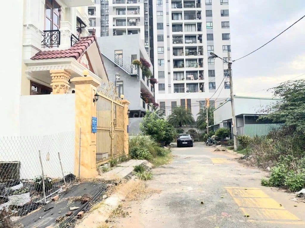 BÁN ĐẤT 84M2 NGANG 5M4 ĐƯỜNG XE TẢI