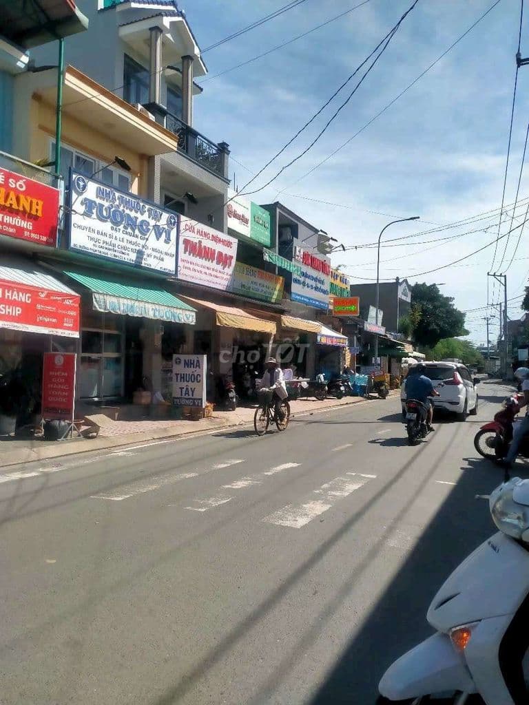 Nhà bán phạm thị nghĩ DT: 4*14m lầu suốt 3pn 2w phòng khách rộng - Ảnh 2