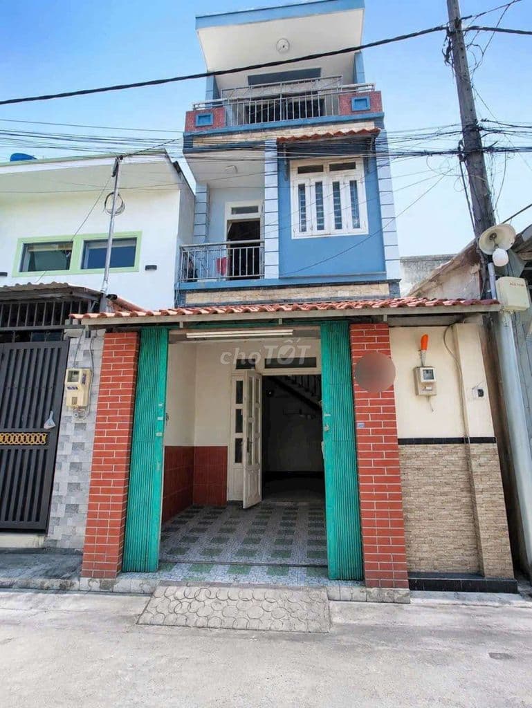 Nhà phố 2 lầu 4x14m hẻm Nguyễn Thị Sáu gần THPT Bà Điểm xã Bà Điểm cũ