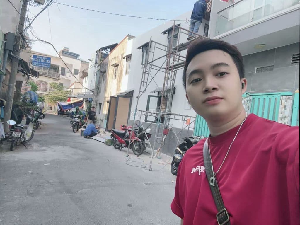 Nhà đẹp - Tô Hiệu - Tân Phú - Ngang 8m- hẻm 2 xe tải - Giá rẻ -4$ hơn