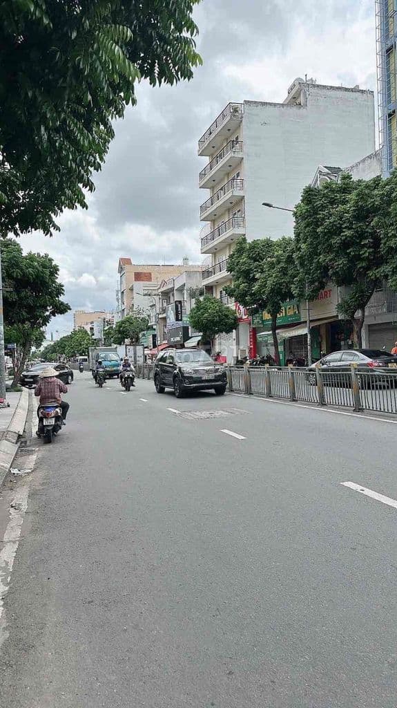 Dự bay Nhanh…MẶT TIỀN KINH DOANH ĐỈNH CÓ VỈA HÈ TRUNG TÂM TÂN PHÚ GIÁP