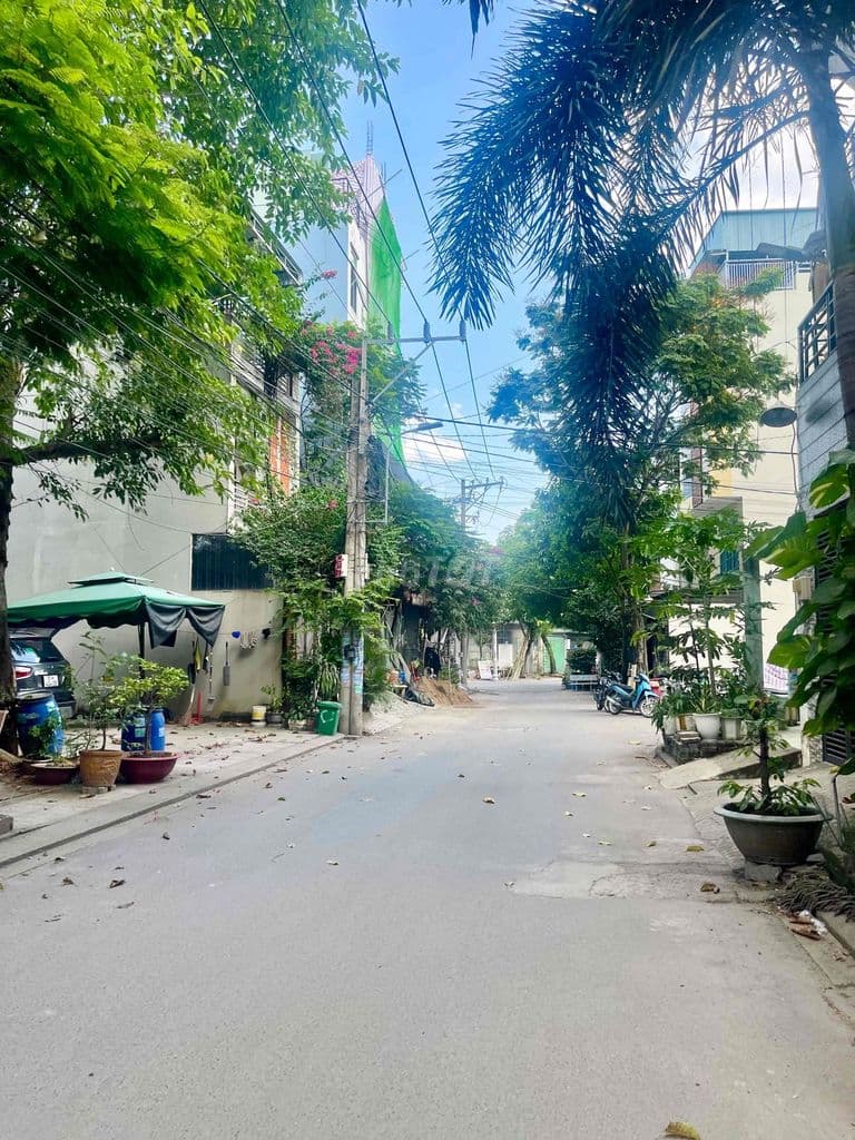 LÔ ĐẤT 3.5tỷ HXH Đường 8 LÒ LU khu LONG TRƯỜNG Q9