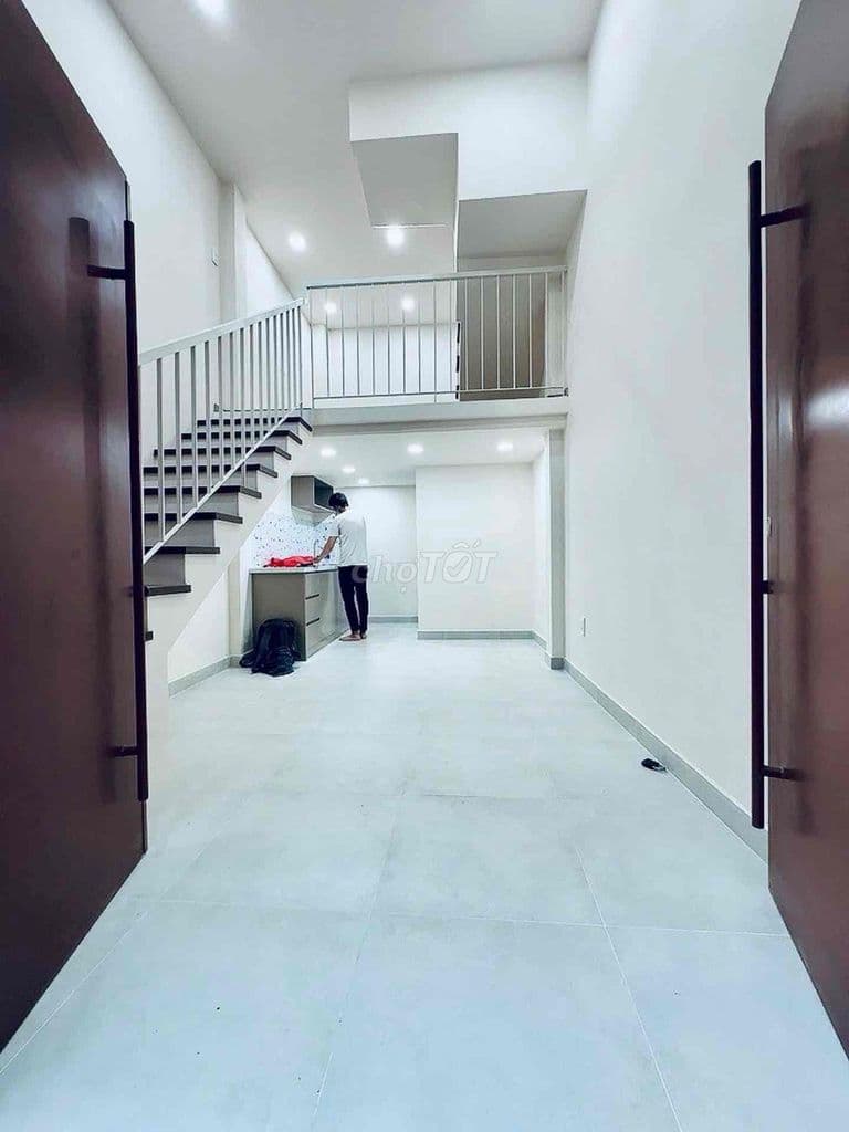 Bán nhà 3 tầng nhà mới - Sát mặt tiền - Ảnh 2