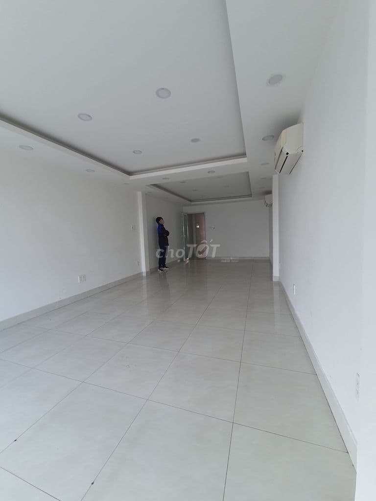 Bán nhà mặt tiền Nguyễn Văn Trỗi, dt 4 x 14m, trệt 4 lầu st, hết lộ gi - Ảnh 2