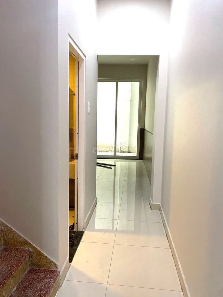 Mặt bằng trệt Quận 1 – 30m2 – riêng – 16tr – Thạch Thị Thanh - Ảnh 2