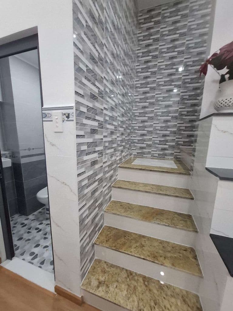 Sổ hồng riêng 3pn 4wc nhà mới - Ảnh 2