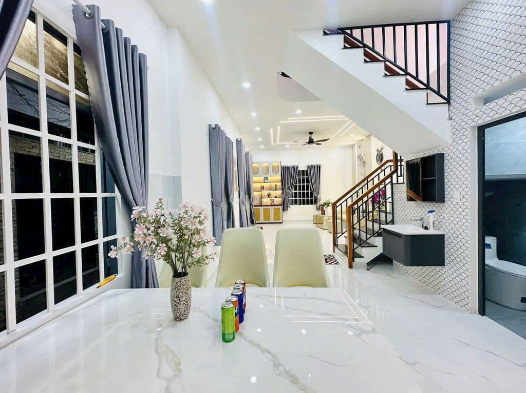 NGỘP NẶNG! BÁN GẤP NHÀ 90M2, 2 TẦNG, HẺM XE HƠI, LÊ VĂN VIỆT - Ảnh 3