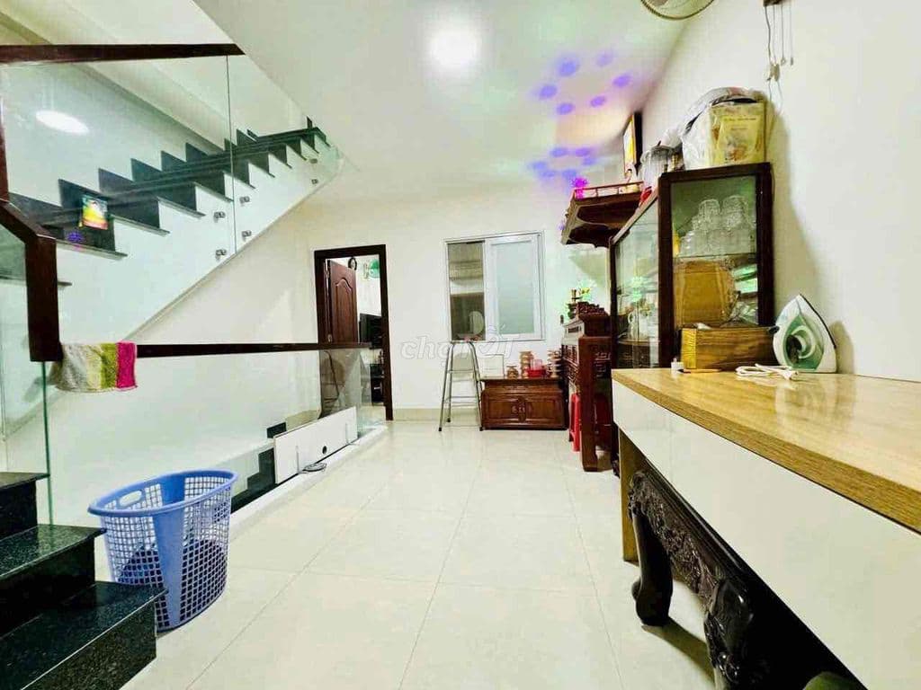HXH BẠCH ĐẰNG - NGÃ 4 HÀNG XANH - 60M2 4 TẦNG - CHỈ 7.69 TÝ (TL) - Ảnh 3