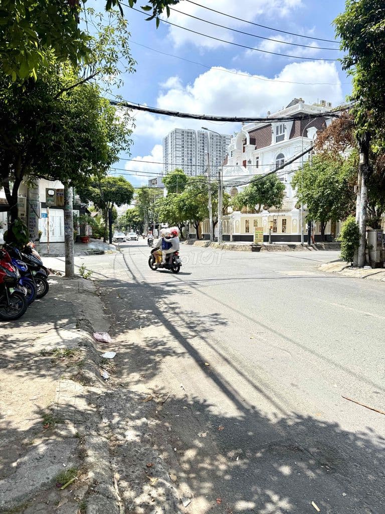 Mặt tiền đường Trần Văn Kiểu - vị trí đẹp - kinh doanh đa ngành nghề.