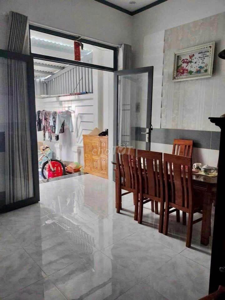 Bán nhà C4 chợ Chiều Tân Phú Trung 95,8m2 Sổ hồng riêng giá 790 triệu