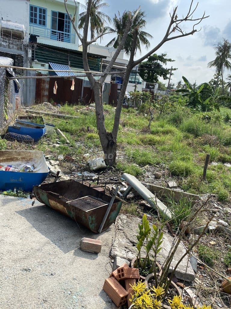 Có mảnh đất cần bán ở quận 12