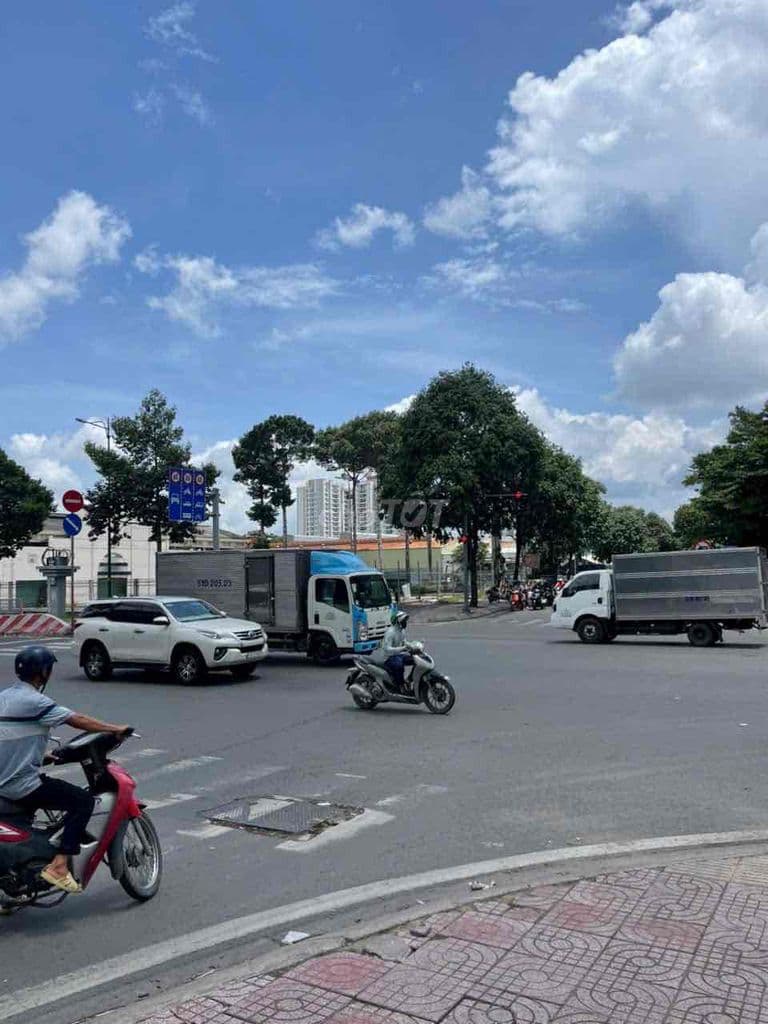 SOPHAUSE 786M 3 Mặt Tiền Vị Trí Kinh Doanh Tuyệt Đẹp Giá Đầu Tư 45 tỷ - Ảnh 2