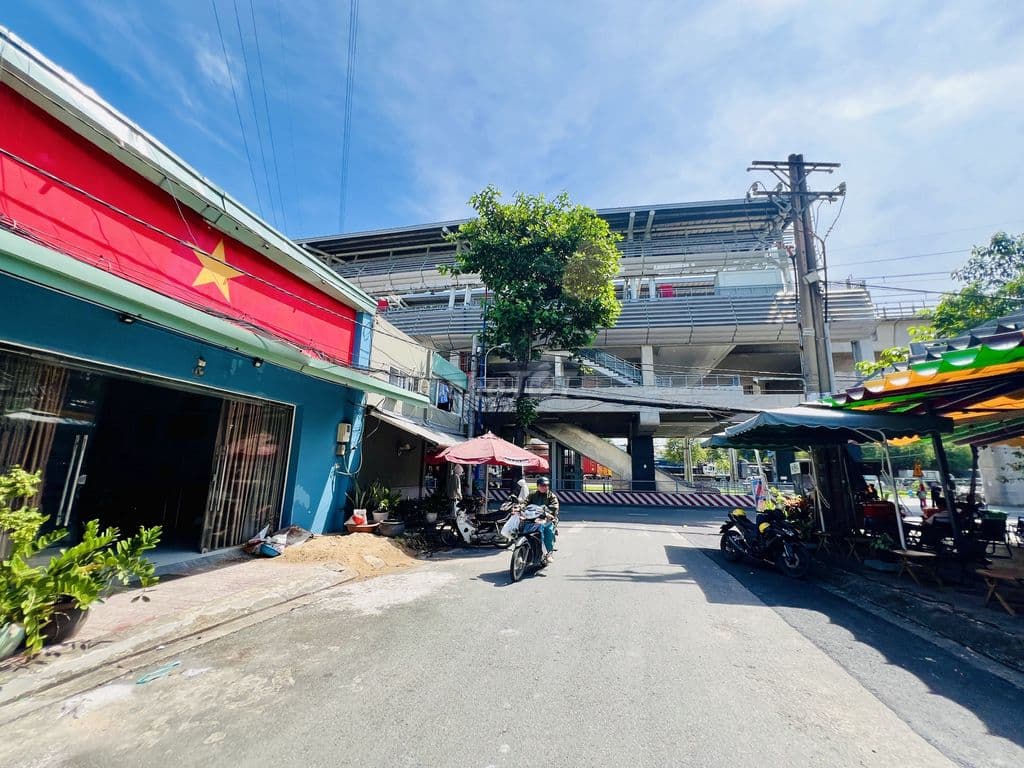 ĐẤT MẶT TIỀN NHÁNH NGUYỄN VĂN BÁ TRƯỜNG THỌ_NGAG 7M_NGAY CHÂN GA METRO