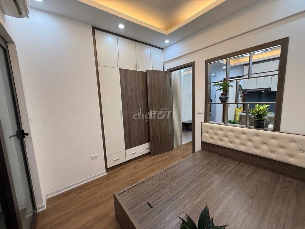 bán căn hộ 2pn trung tâm cầu giấy thoáng sáng