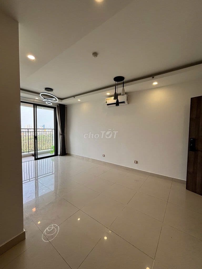 BÁN GẤP CĂN HỘ 2 PHÒNG NGỦ CAO CẤP - Q7 BOULEVARD