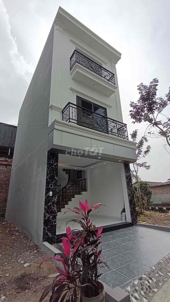 BÁN NHÀ PHƯỢNG CÁCH, QUỐC OAI 🏠 - 52,2M2 - XÂY 3 TẦNG - GIÁ 3,5 TỶ