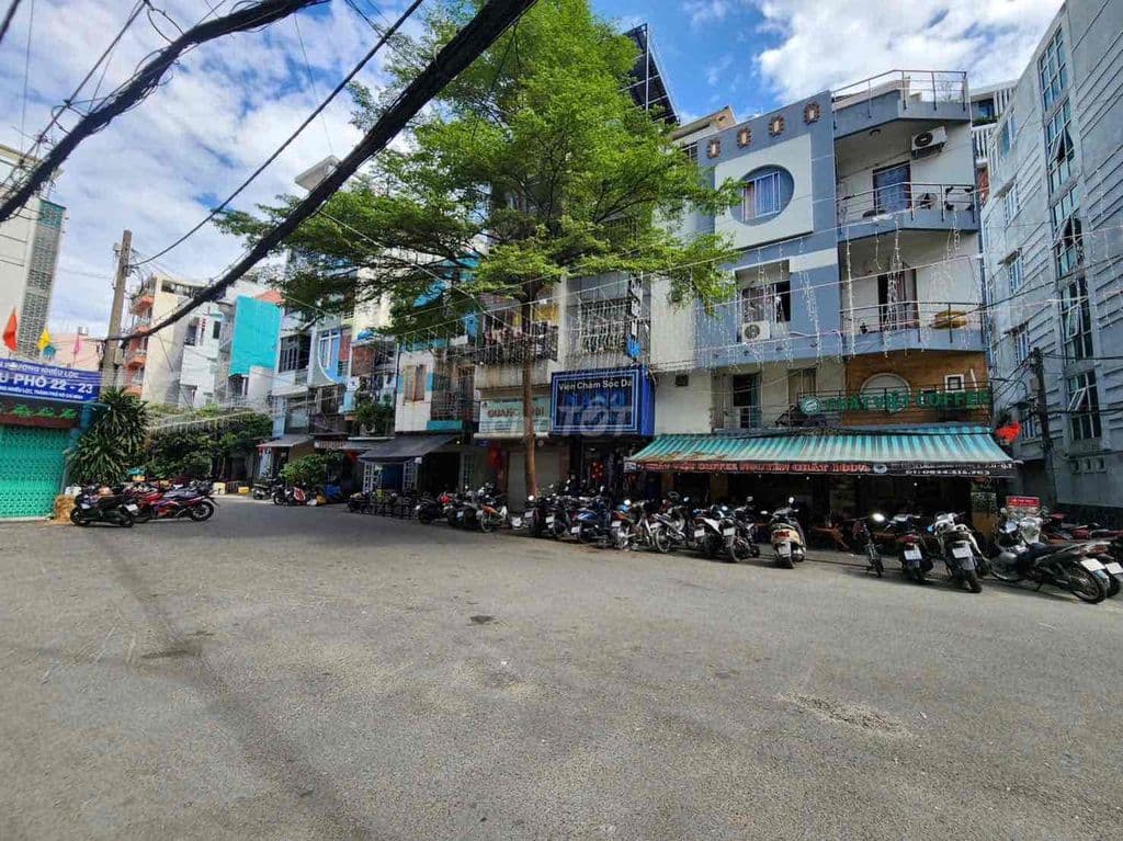 Ngân hàng bán căn nhà hẻm xe tải Cách Mạng Tháng 8, Quận 3, TP HCM. - Ảnh 3