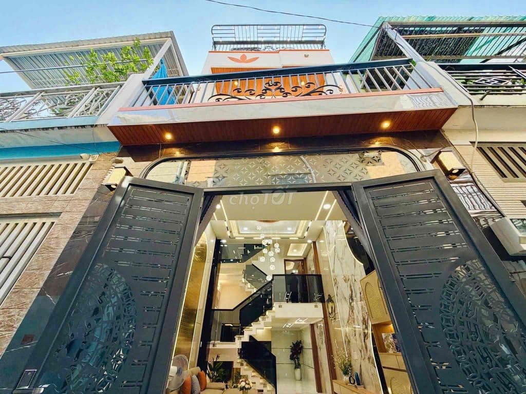 Nhà Siêu Phẩm Tuyệt Đẹp Ngay Trung Tâm P11 Gò Vấp