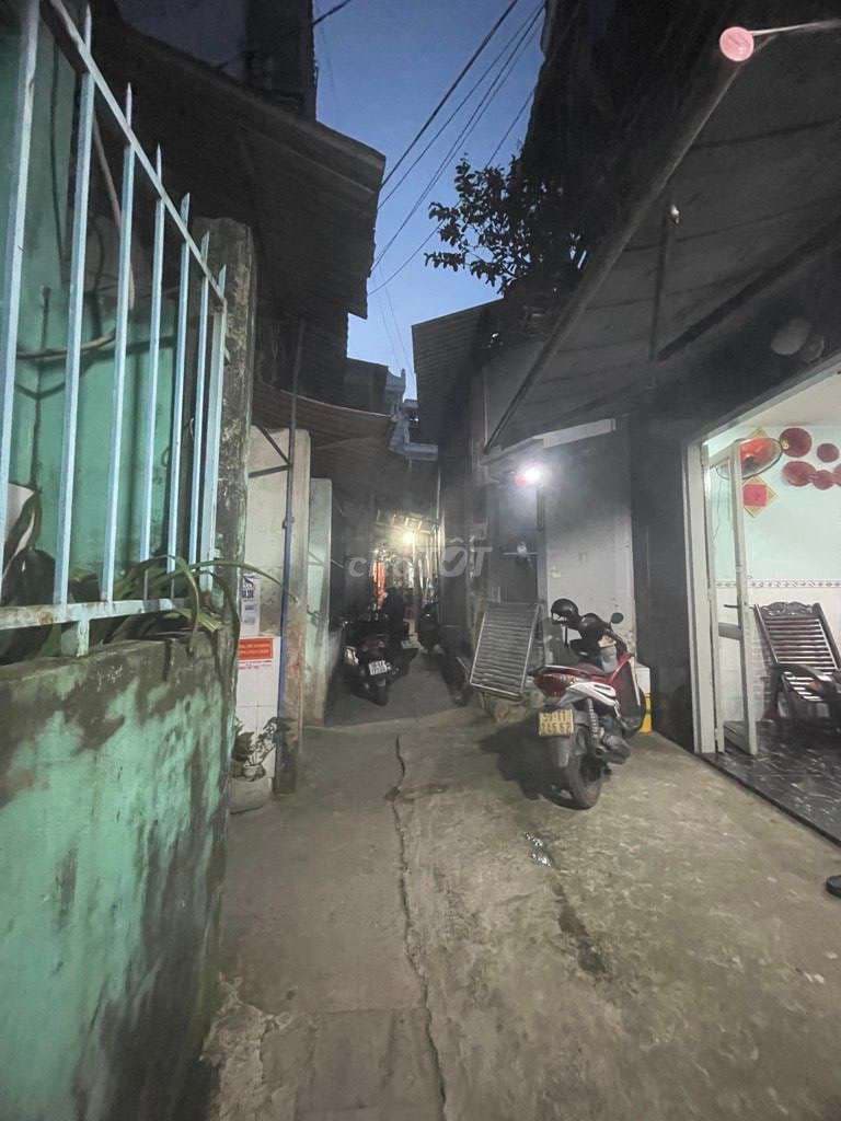 Bán Nhà 5 Phòng Trọ Ngay Chợ Bà Hôm. - Ảnh 3