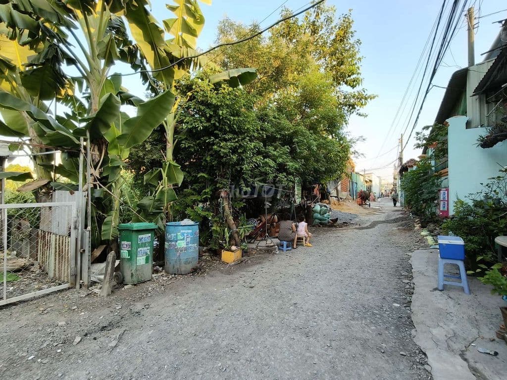 ĐẤT 4 X27 THỔ CƯ NGAY TRUNG TÂM CHỢ VÀ TRƯỜNG HỌC LÊ THI NGAY - Ảnh 2