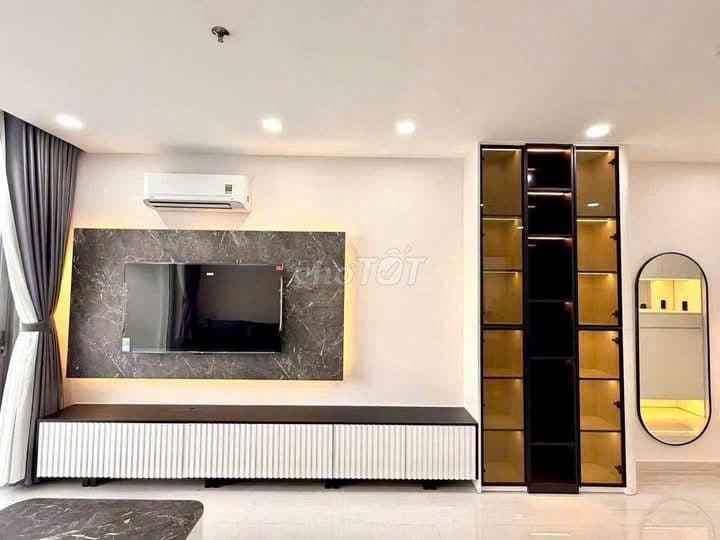 Cần bán gấp căn hộ Vinhome Central Park - giá chỉ 2ty94 62m2 SHR - Ảnh 2