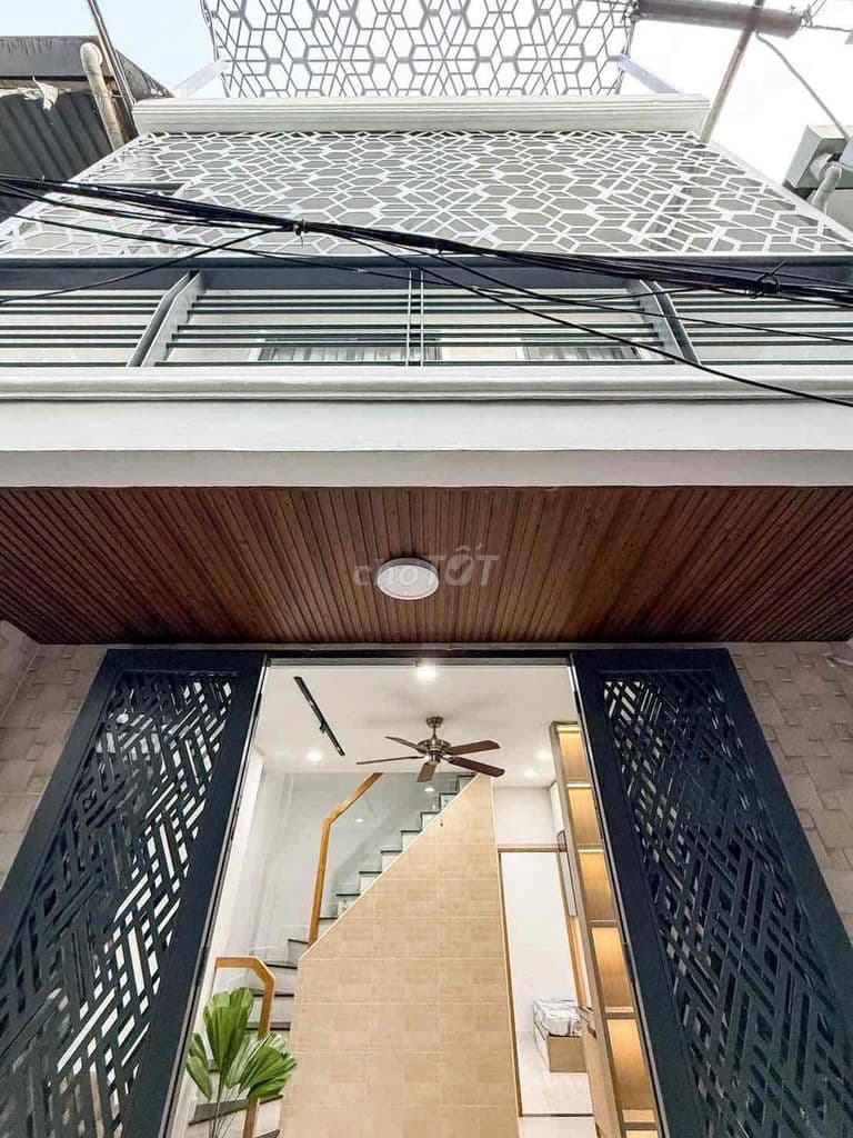 Bán nhà đẹp 2 tầng, 3PN, 60m2 giáp quận 1, 2, Nguyễn Hữu Cảnh, 5.85 ty