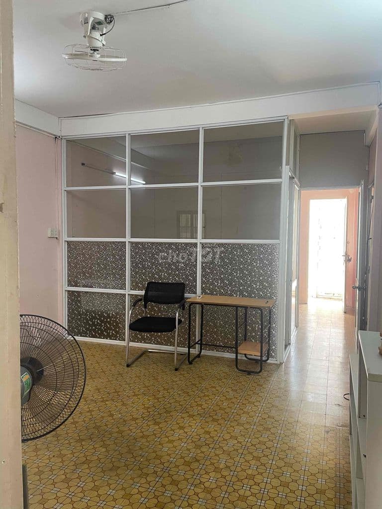 Cần bán chung cư lầu 3 hẻm 80 ba vân, 46m 2pn ban công