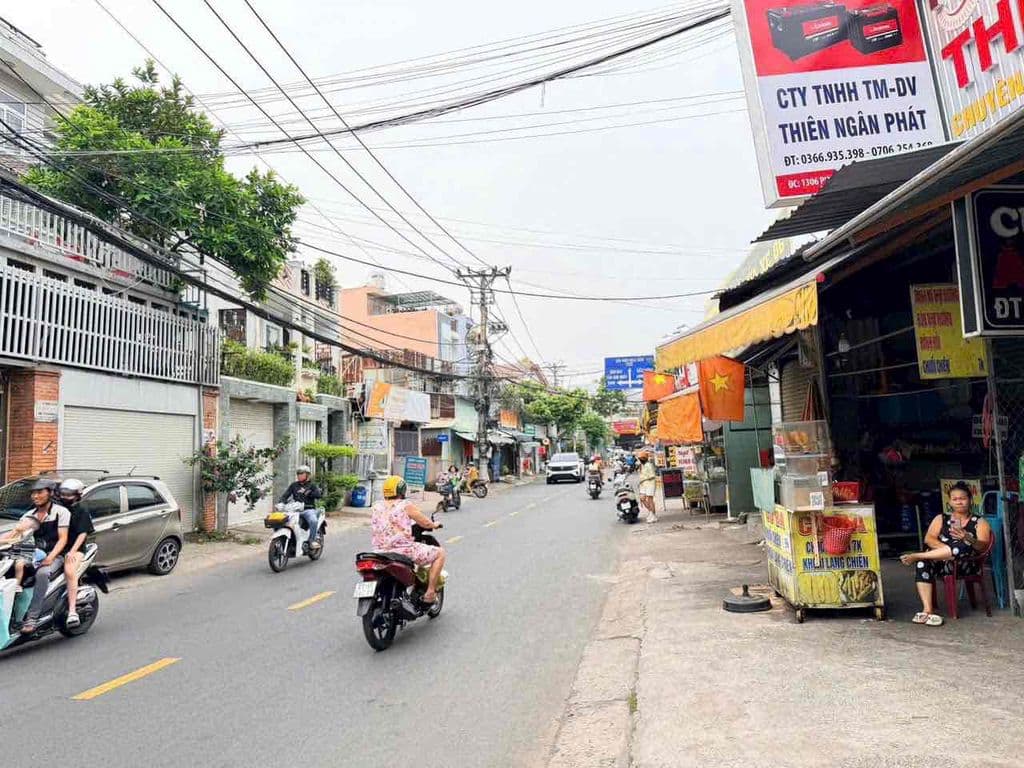 GIÁ ĐẦU TƯ -ĐẤT MẶT TIỀN NGANG 8 NGAY PHẠM VĂN ĐỒNG- GPXD HẦM + 7 TẦNG - Ảnh 3
