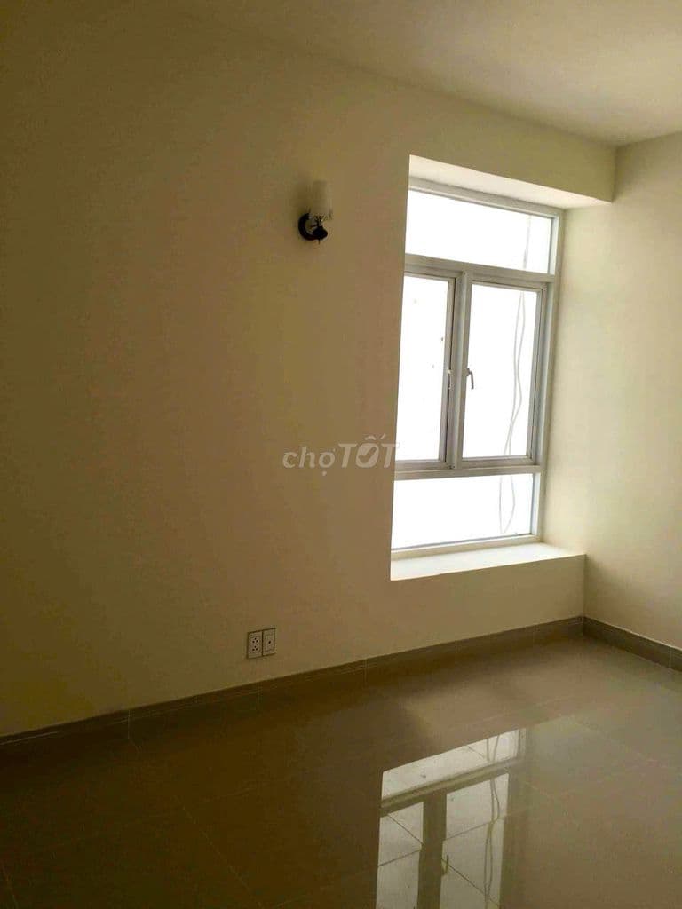 Chung cư Ngọc Phương Nam, Âu Dương Lân, Phường 3, Quận 8.