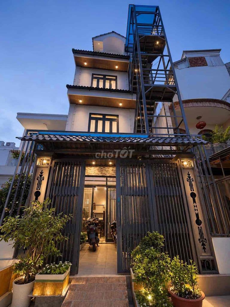 95M2 - 5,5X18 - BỆNH VIỆN HỒNG ĐỨC - THỐNG NHẤT - QUANG TRUNG
