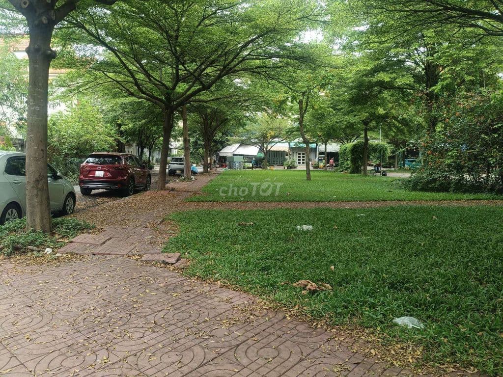 Hẻm 12m, DT:5 x 20m. CN 100m. Giá 13,5 tỷ. Bình Lợi, F13. Bình Thạnh.