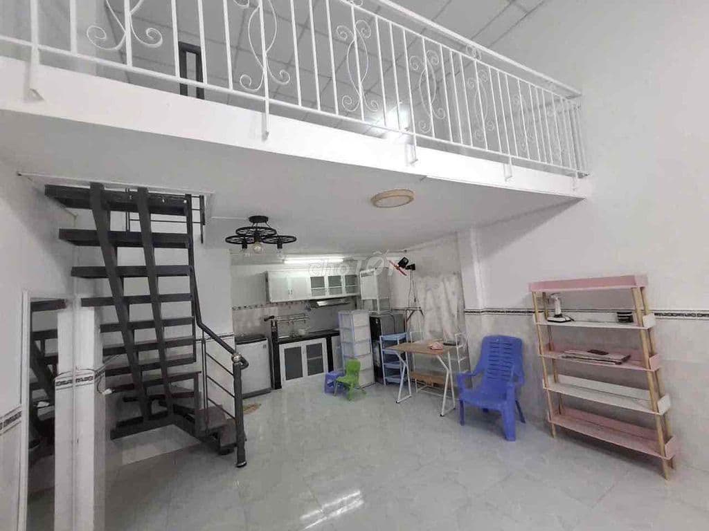 HIẾM NHÀ 4 TẦNG THU NHẬP 20tr/tháng NGAY ĐẠI HỌC SPKT NGÃ TƯ THỦ ĐỨC - Ảnh 2