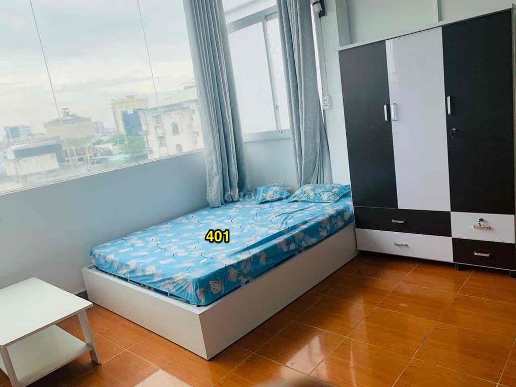 Phòng cửa sổ máy lạnh bếp và wc riêng. Giờ tự do xe free