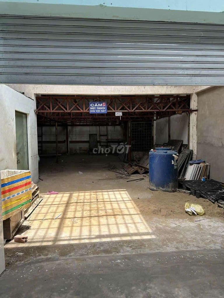 CẦN BÁN GẤP XƯỞNG 200M2 CHƯA QUA KD ĐƯỜNG TẢI 2T