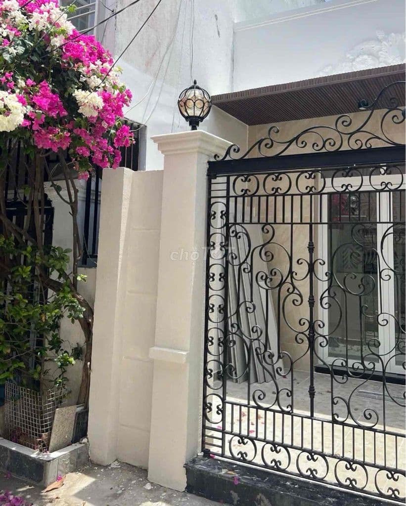 Nhà Mặt Tiền Hẻm 80m2 sổ hồng sang tên , nhà Mới hoàn Thiện