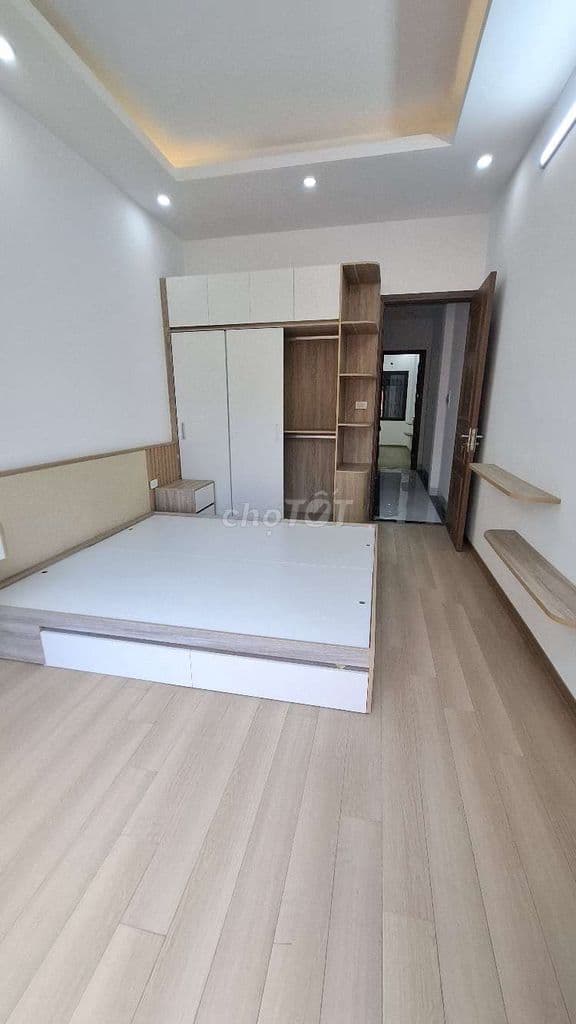 Bán nhà phố Nam Dư ,Lĩnh Nam mặt ngõ thông ô tô đỗ gần nhà mới coong - Ảnh 3