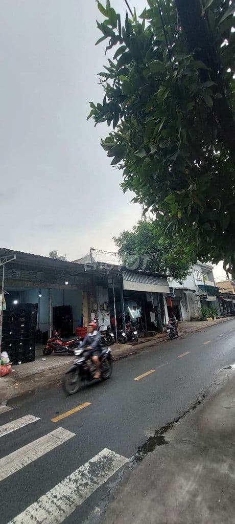 bán nhà mặt tiền , có thương lượng