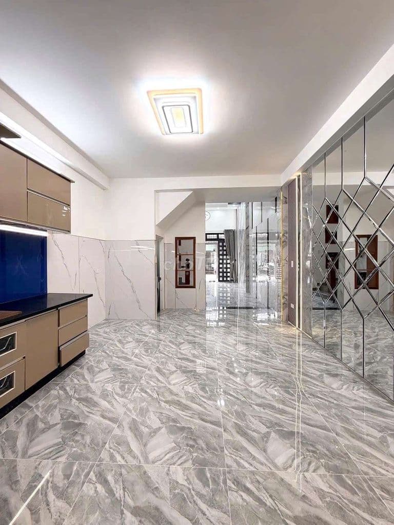 Siêu đẹp xe hơi ngủ trong nhà nguyễn ảnh thủ tô ký