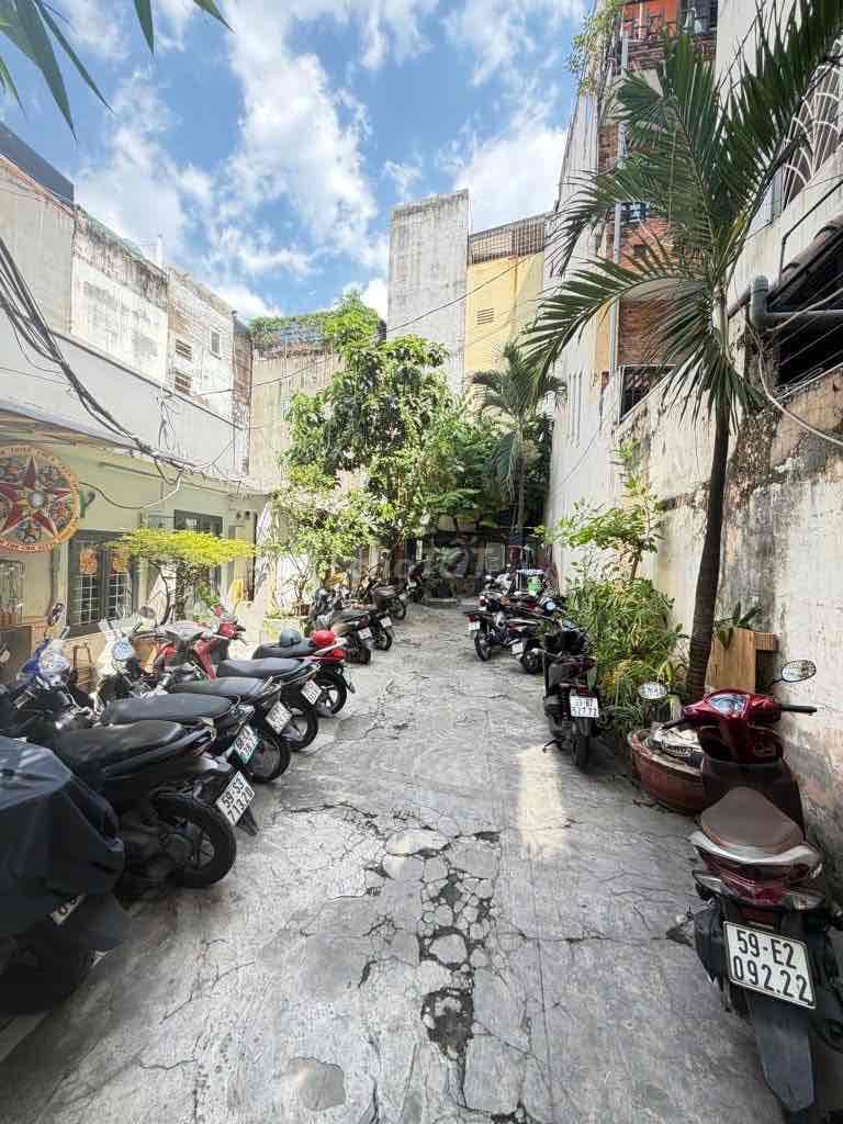 BÁN ĐẤT HIẾM *** KHU PHAN XÍCH LONG - Ảnh 2