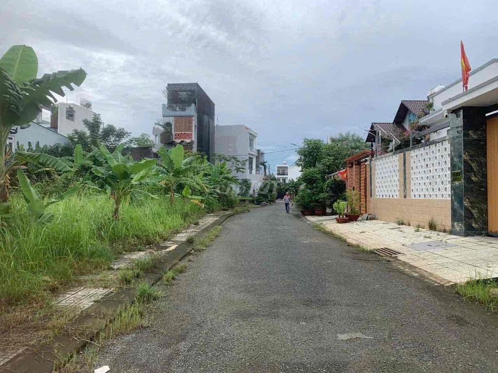 Bán đất đường 9m, Phường Long Trường Q9 giá 3,7 tỷ/74,5m2