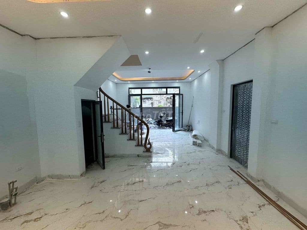 Bán nhà xây mới ngã 3 Lạc Thị Ngọc Hồi - Thanh Trì - HN - Ảnh 2