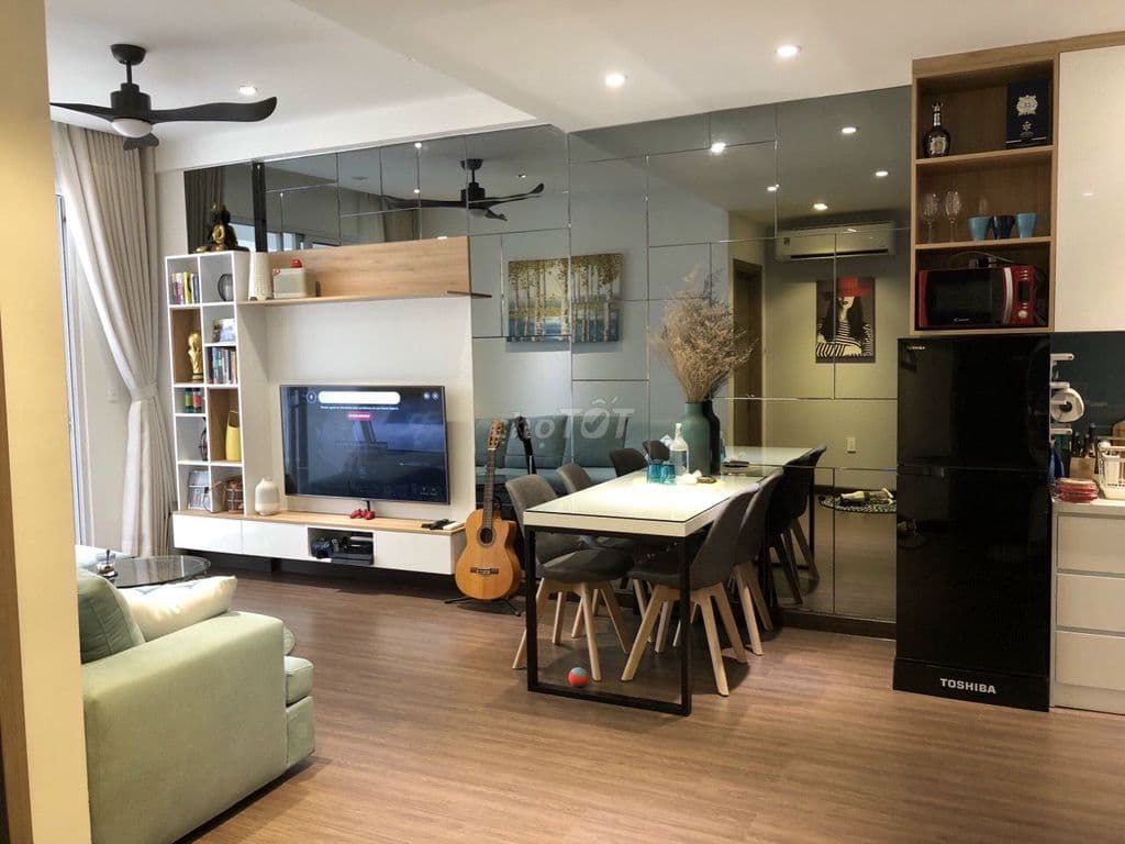 Bán căn hộ tầng trung, 73m2 + 2PN, hướng Đông Tứ Mệnh, Full NT nhà đẹp - Ảnh 2