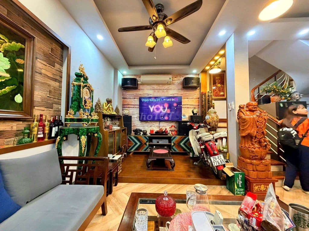 Hoàng Quốc Việt - Võ Chí Công, ngõ rộng thoáng, dân xây, 45m*6T